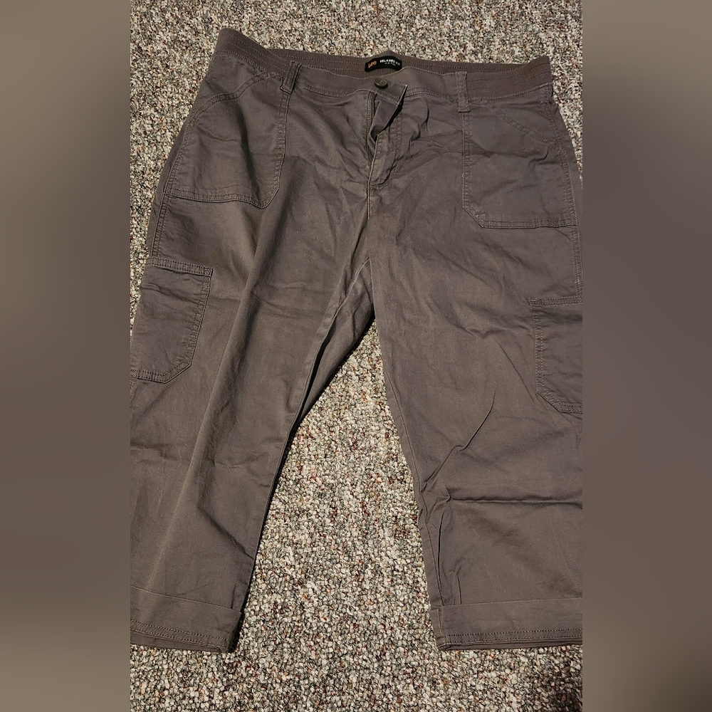 Lee Relaxed fit Capris